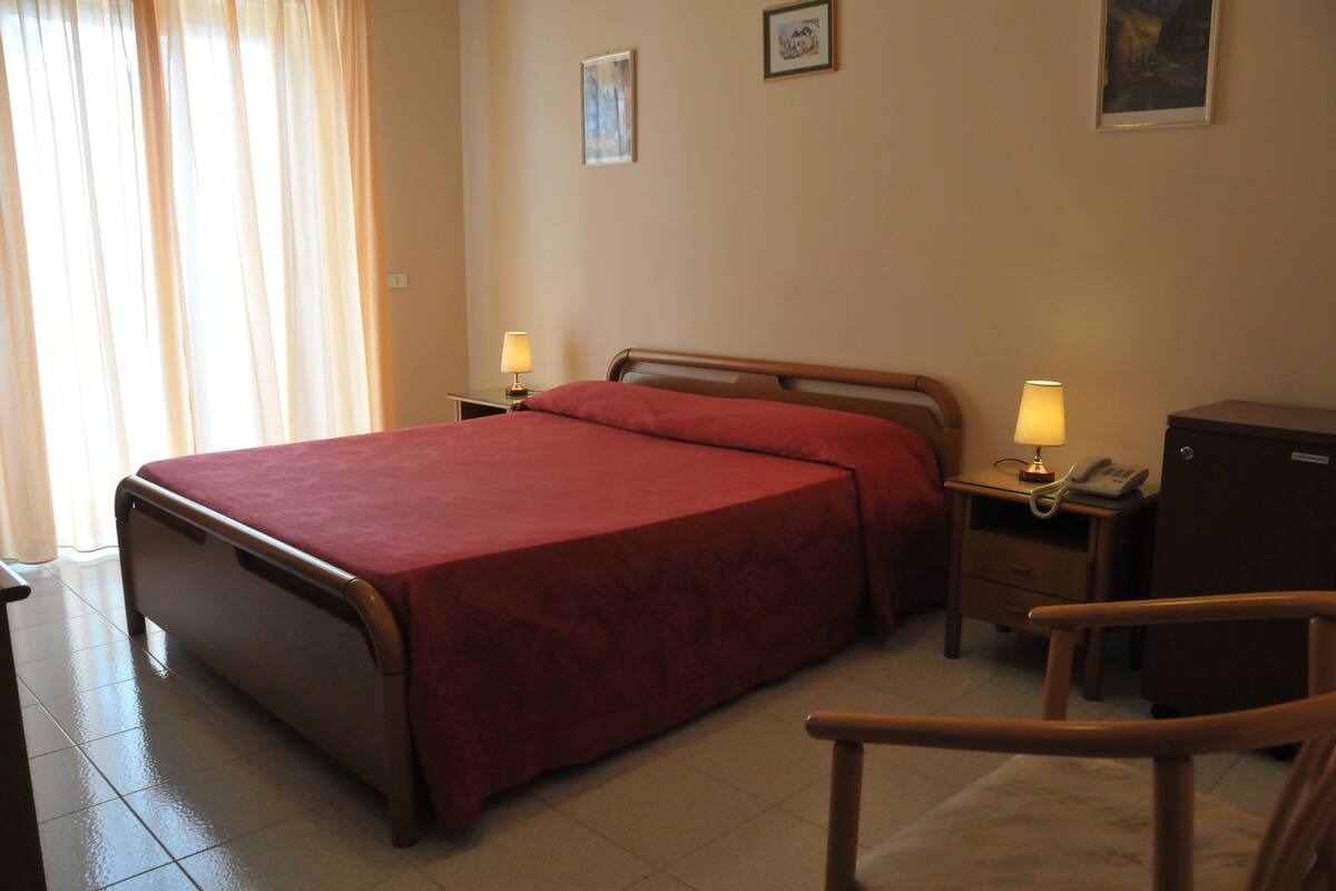 Premium bedding, pillowtop beds, minibar, in-room safe