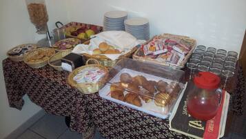 Free daily buffet breakfast