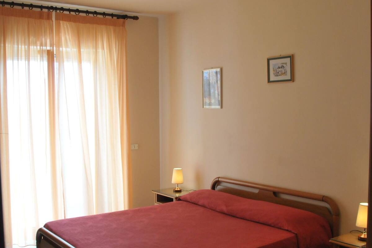 Premium bedding, pillowtop beds, minibar, in-room safe