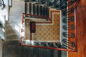 Handrails in stairways - Hotel Savoia E Campana (Montecatini Terme)