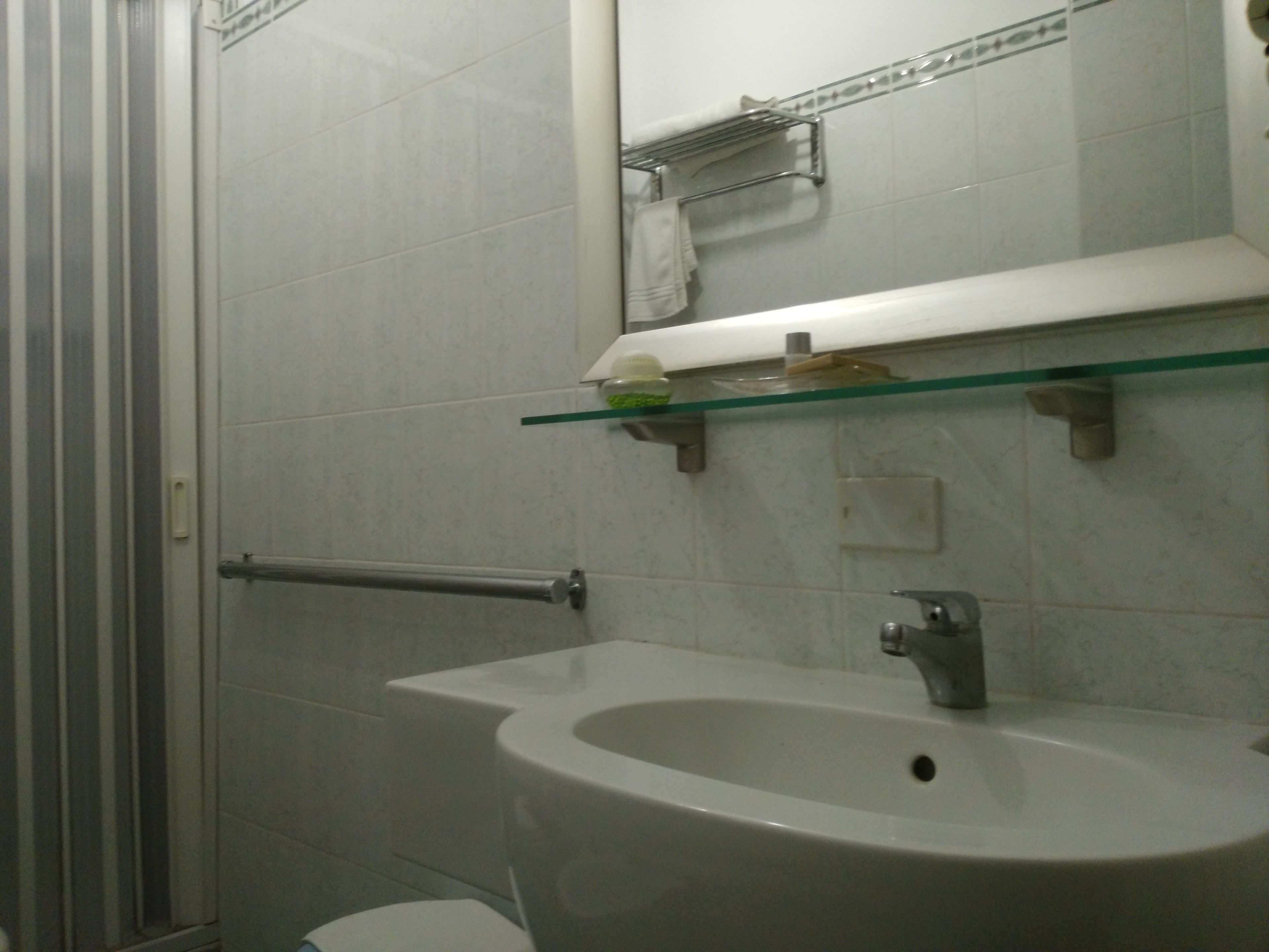 Quadruple Room | Bathroom