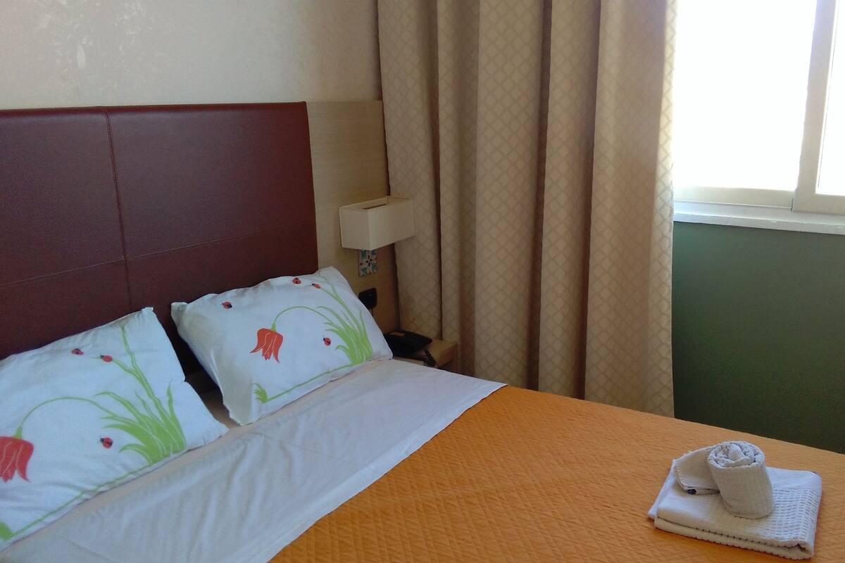Premium bedding, Select Comfort beds, free minibar items, in-room safe
