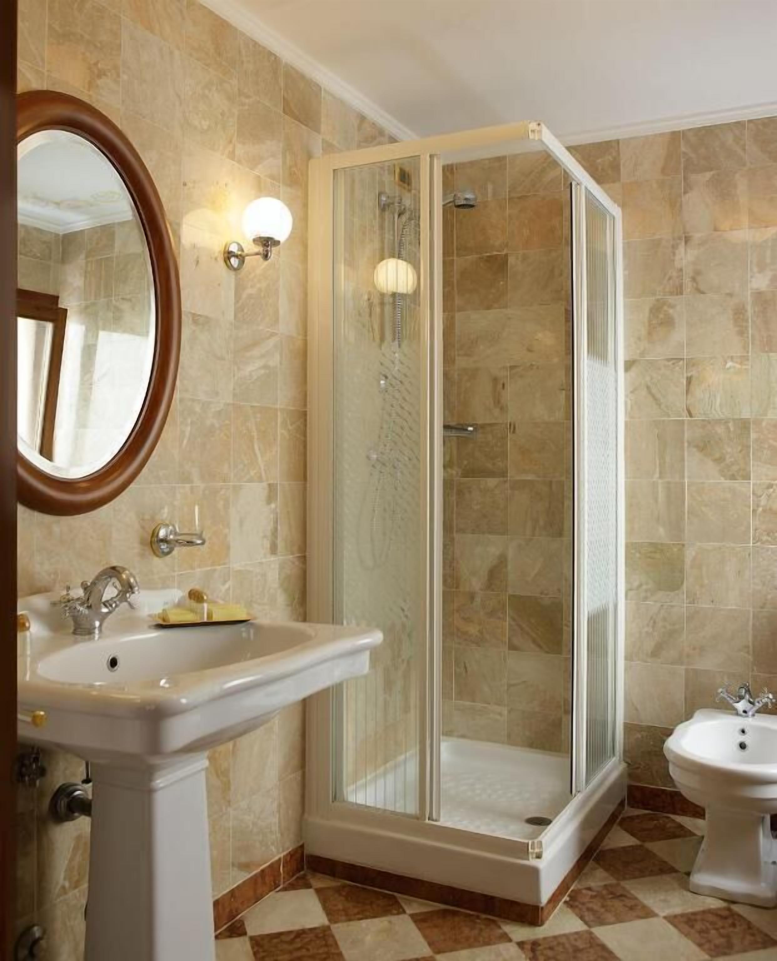 shower, free toiletries, hair dryer, bidet