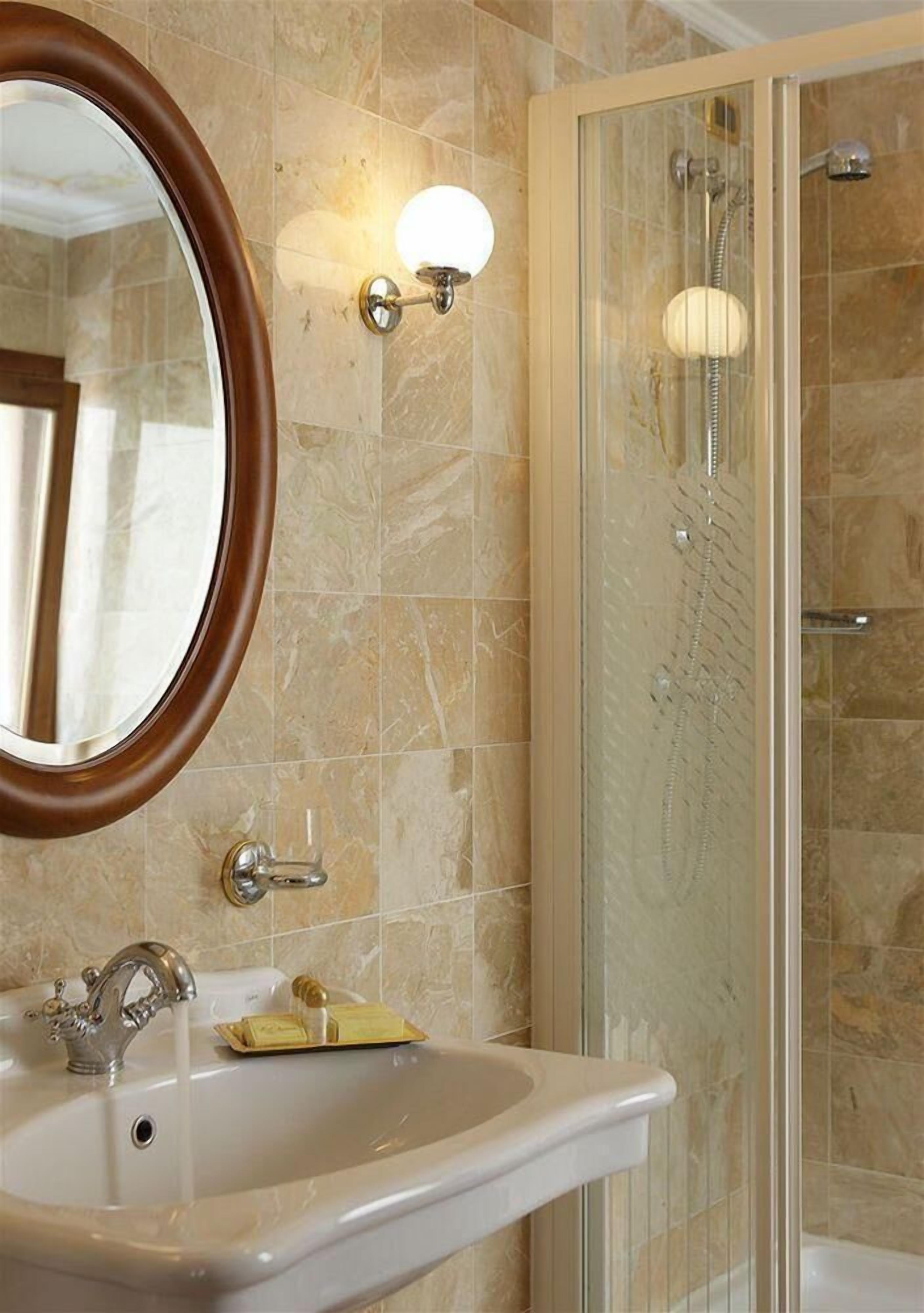 shower, free toiletries, hair dryer, bidet