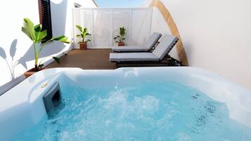 Superior Room, 1 Double Bed, Jetted Tub, Sea View