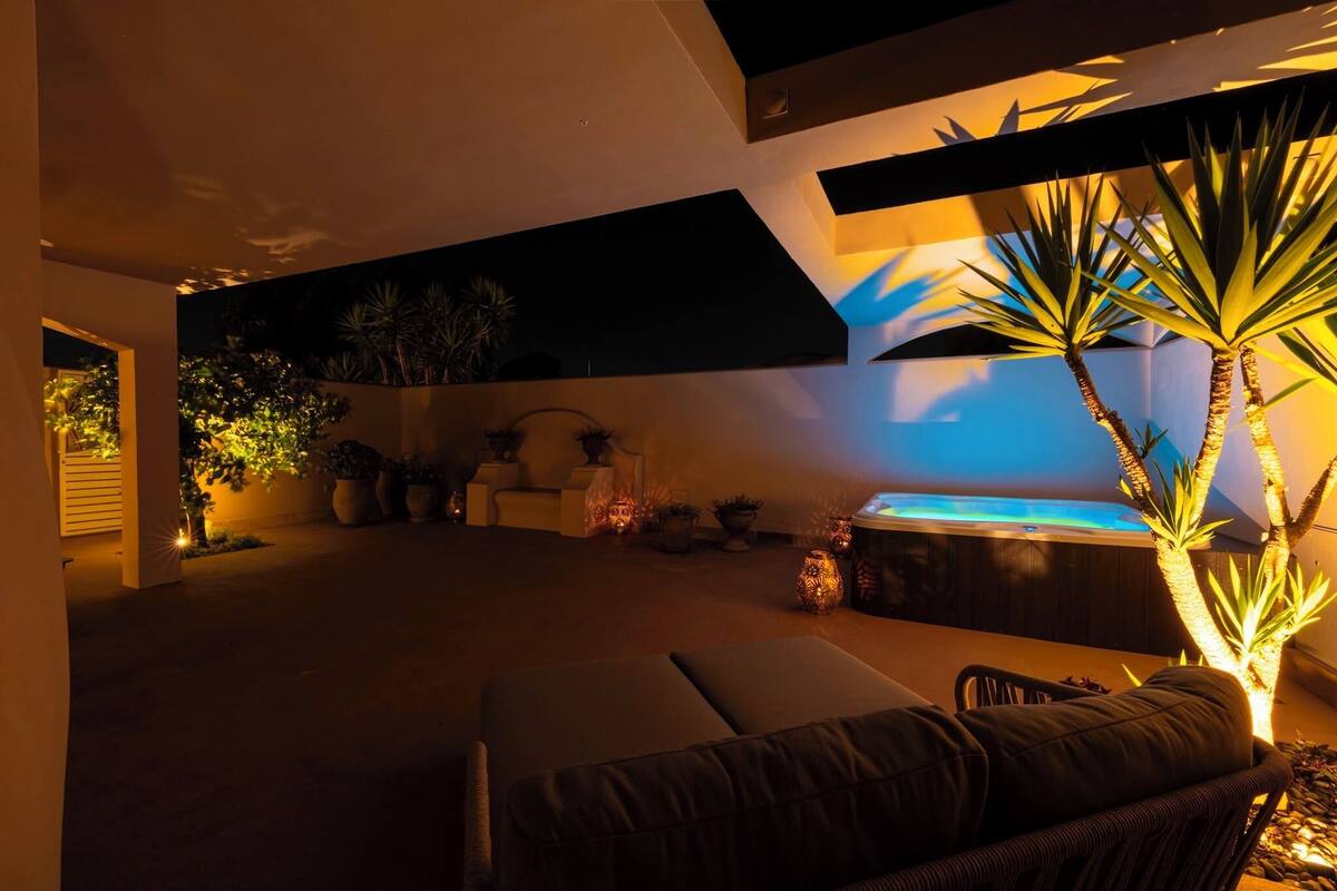 Signature Suite, Hot Tub | Rooftop terrace