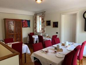 Petit déjeuner continental compris tous les jours