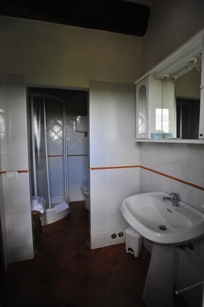 Double Room | Bathroom