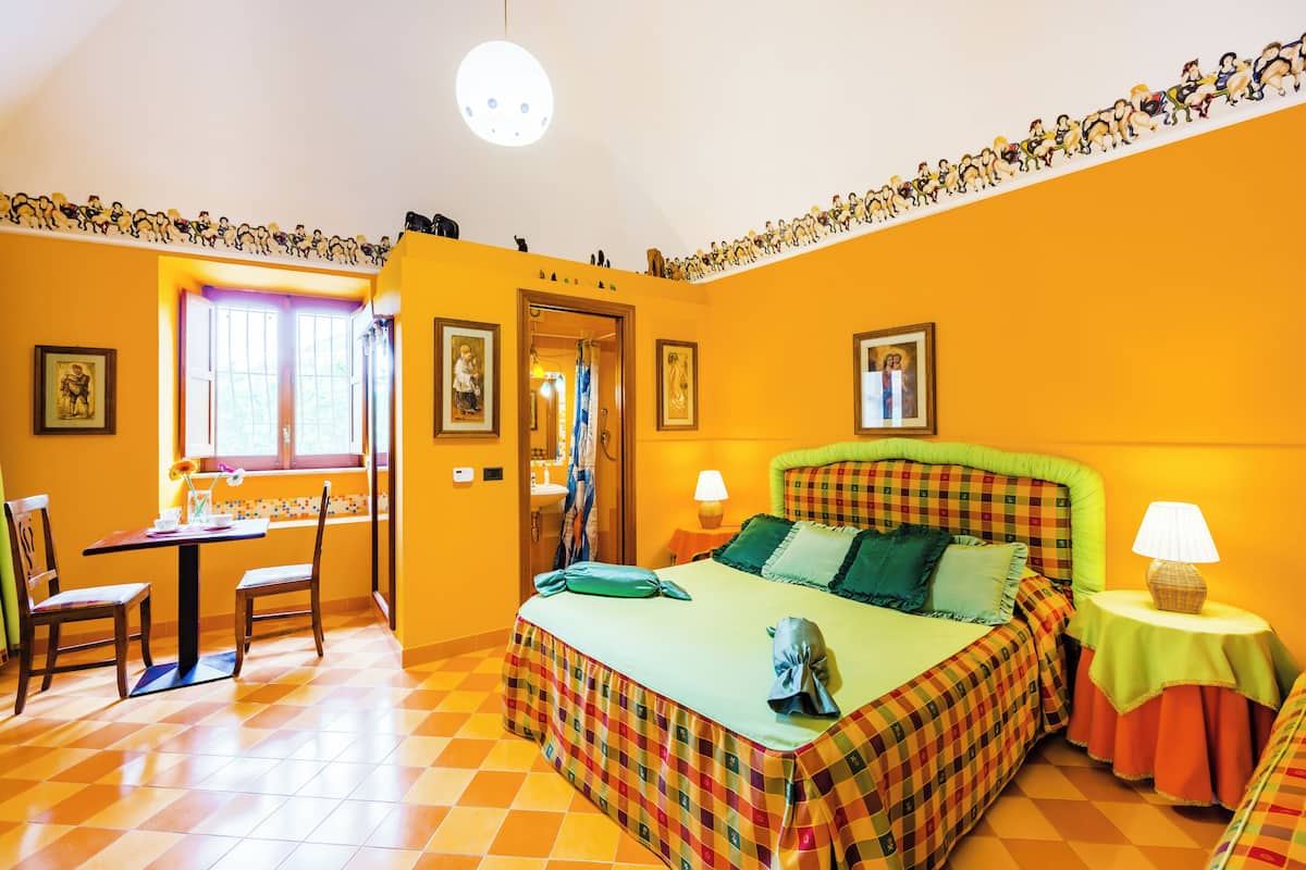 Comfort Double Room | 3 bedrooms, down comforters, individually decorated