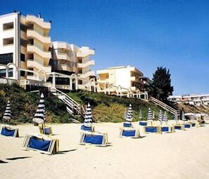 Private beach, sun-loungers, beach umbrellas