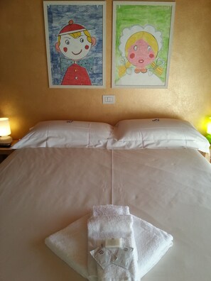 Superior Double or Twin Room | In-room safe, desk, laptop workspace, cots/infant beds - Il Girasole (Milan)