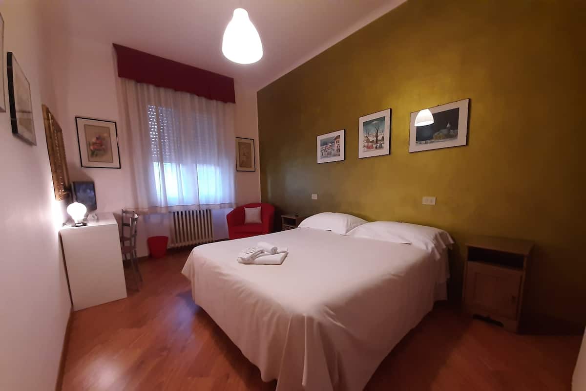 In-room safe, desk, laptop workspace, cribs (surcharge)