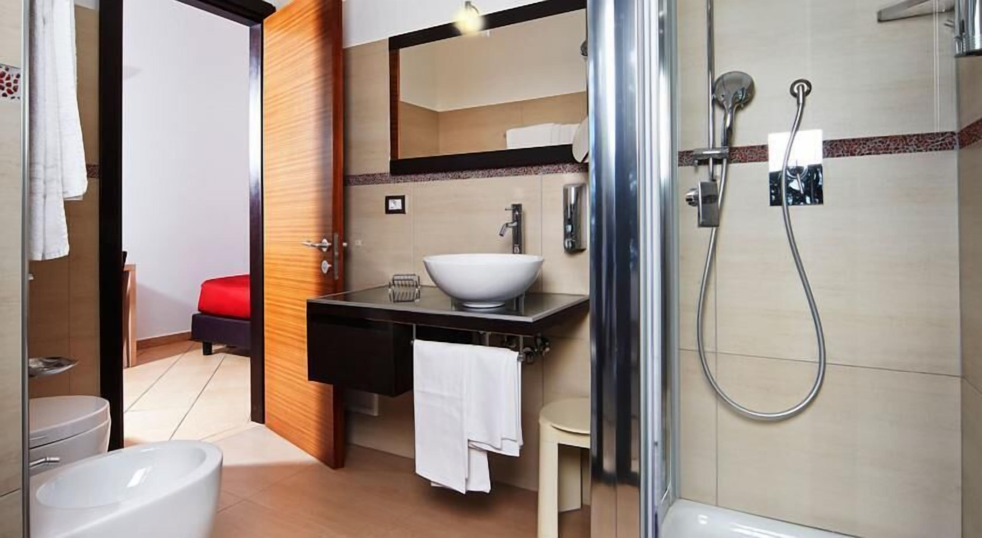 superior quadruple room, balcony, ocean view | bathroom | hair dryer, bidet, towels