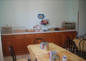Desayuno buffet incluido todos los días 