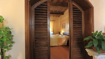 Dreibettzimmer, Mehrere Betten, mit Bad