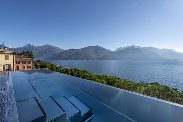 Piscine extérieure (ouverte en saison)