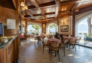 Daily continental breakfast for a fee