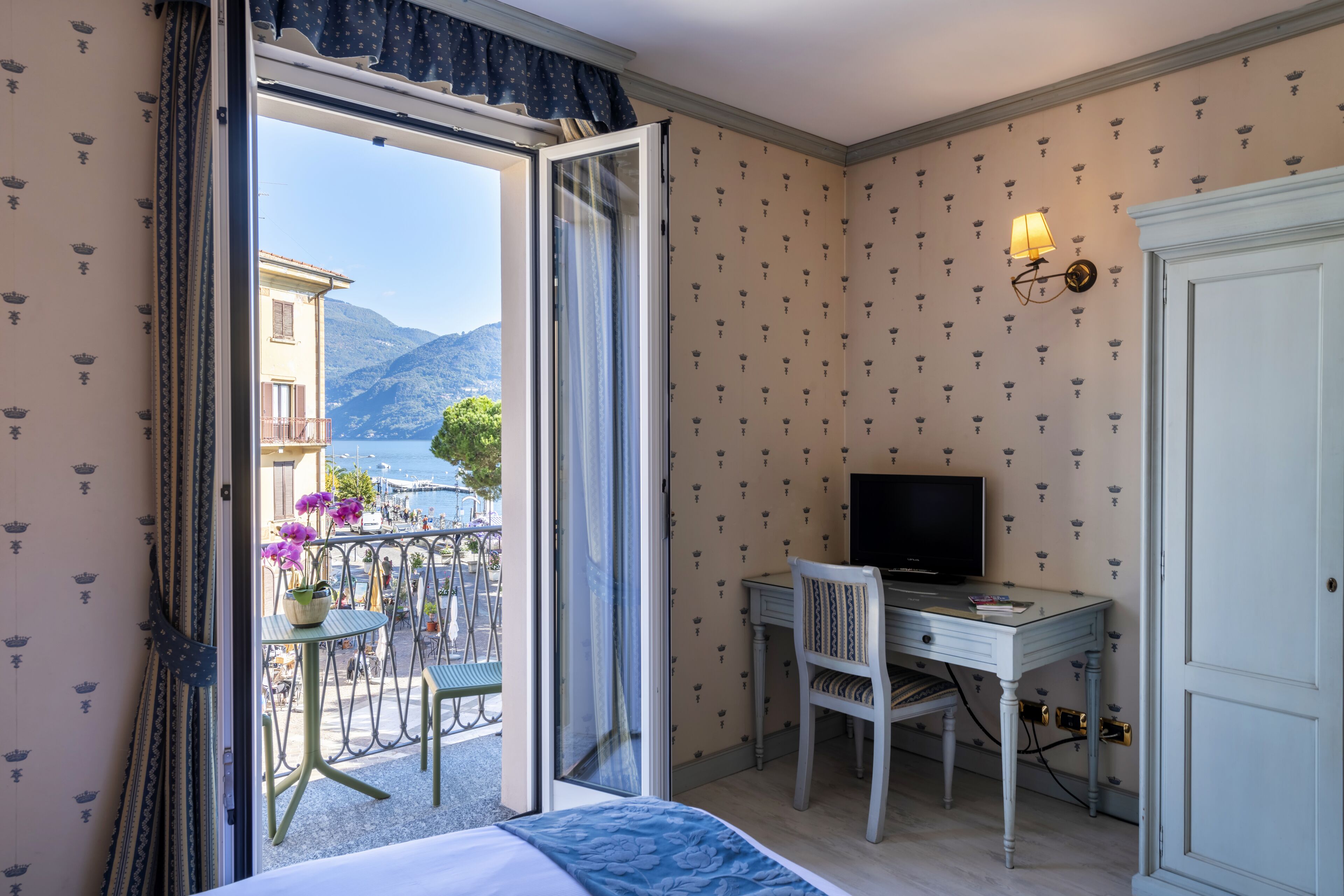 Minibar, una cassaforte in camera, una scrivania