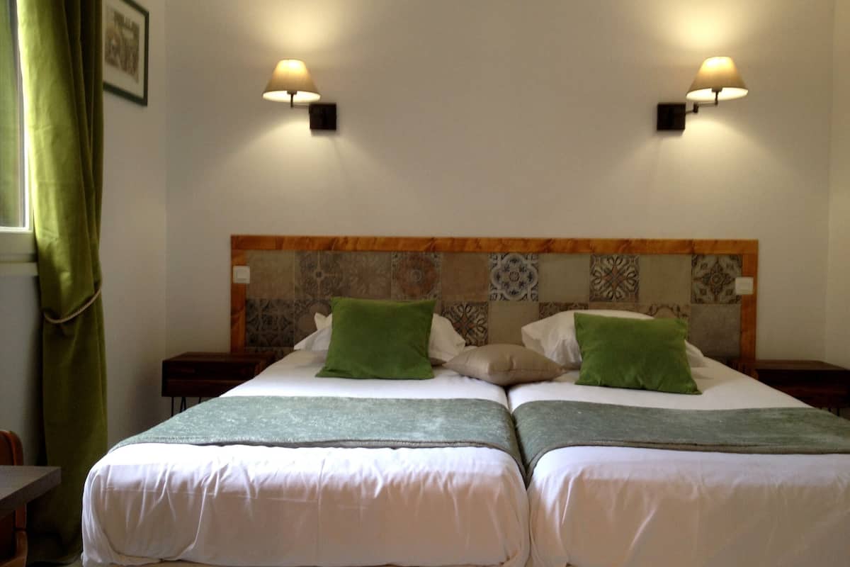 Chambre Standard, Lits Jumeaux, côté nord | Coffre-fort, rideaux d’obscurcissement, système d’insonorisation