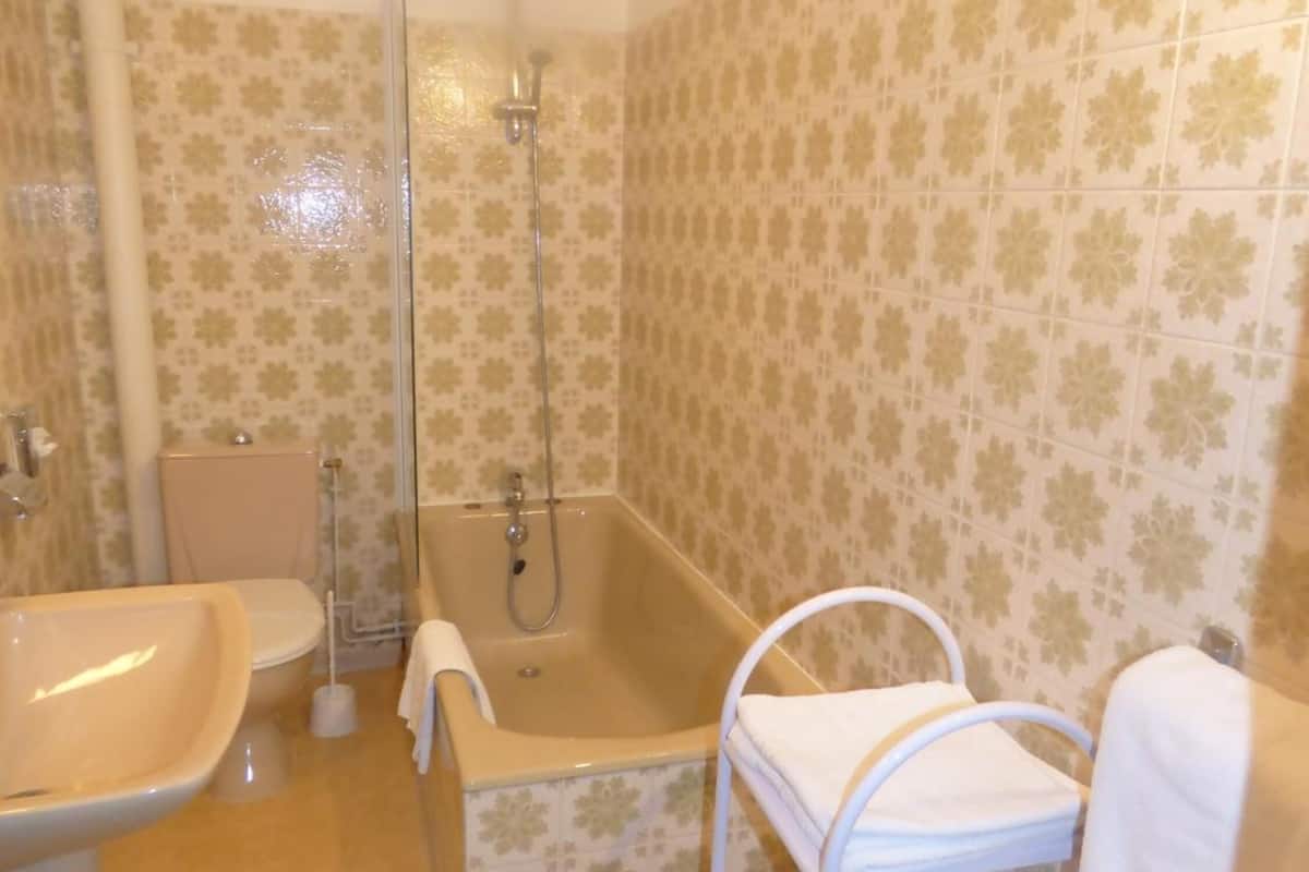 free toiletries, hair dryer, towels