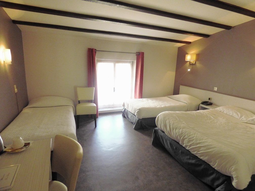 quadruple room | desk, blackout curtains, free cots/infant beds, rollaway beds