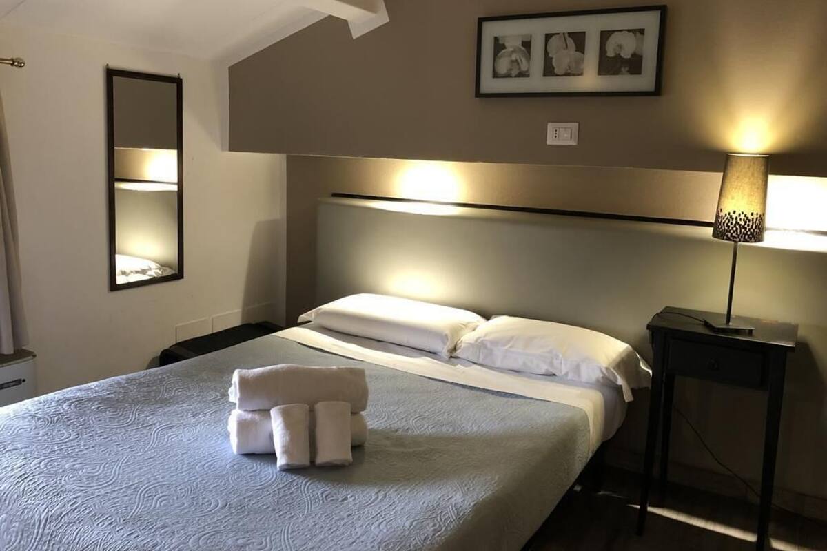 Bureau, Wi-Fi gratuit, draps fournis