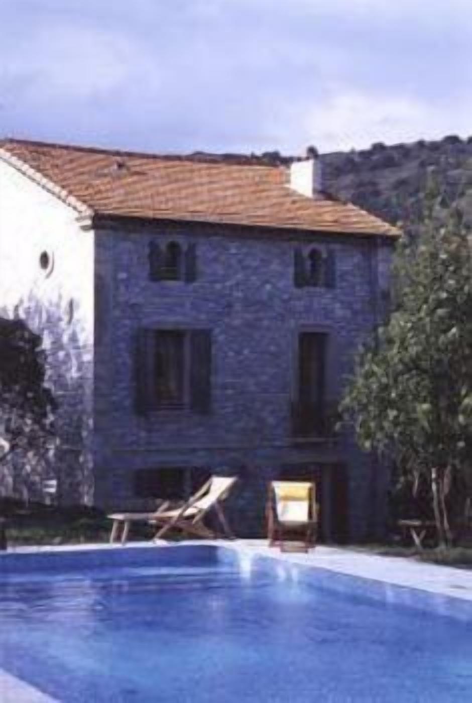 2 outdoor pools, open 6:00 PM to 10:00 PM, pool umbrellas, sun loungers