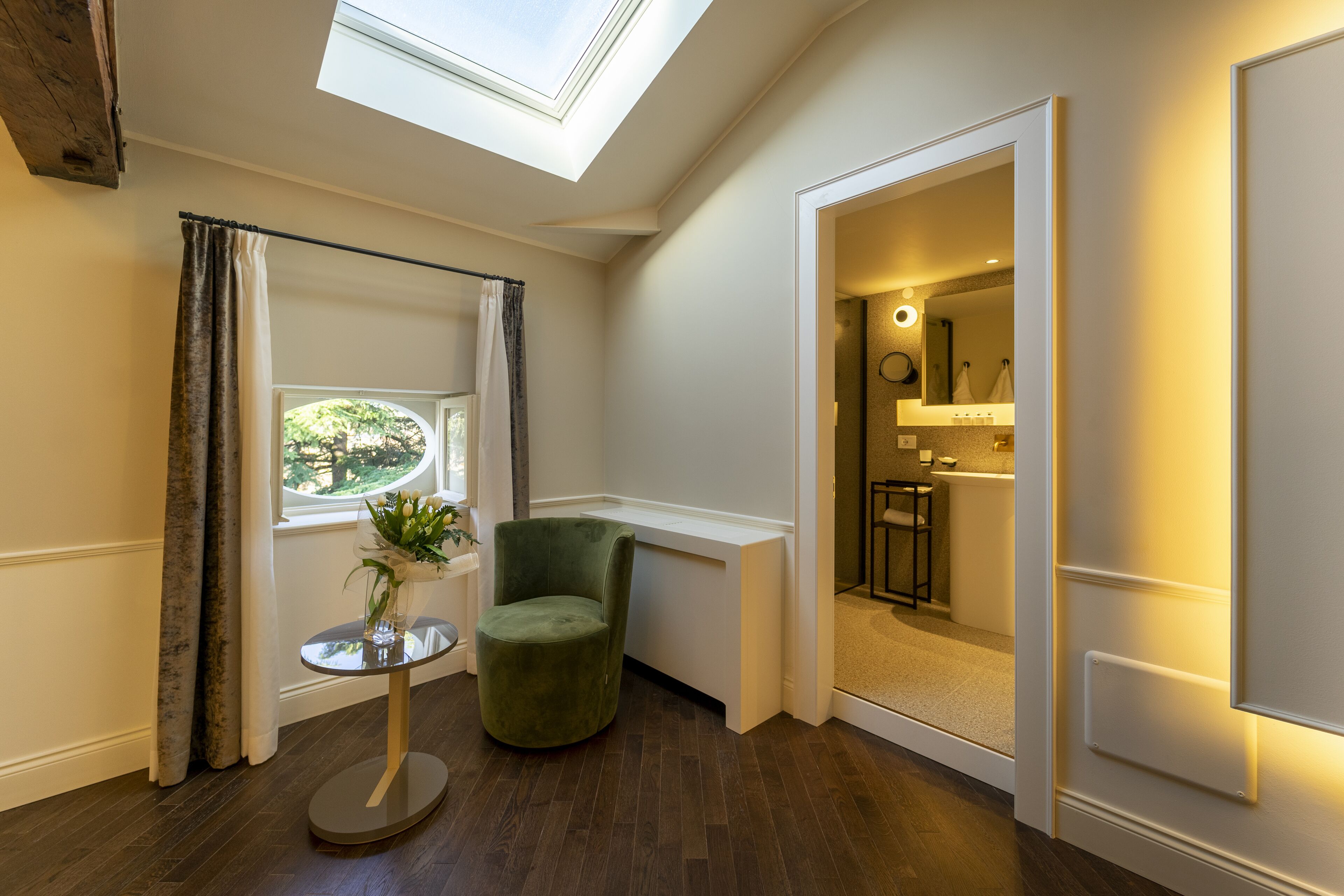 junior suite | 1 bedroom, premium bedding, down duvets, minibar