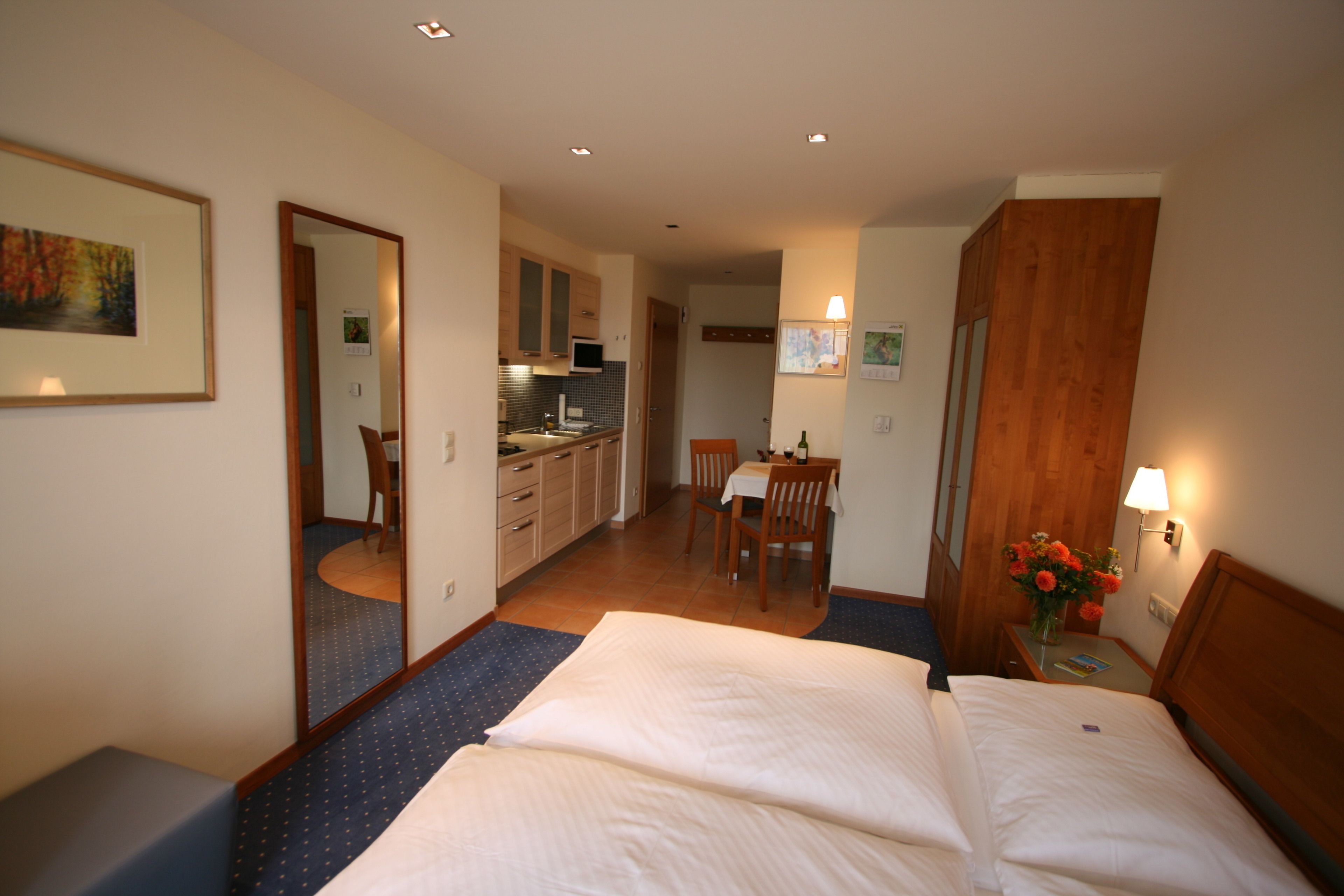 42-inch led tv with cable channels, tv, heated floors