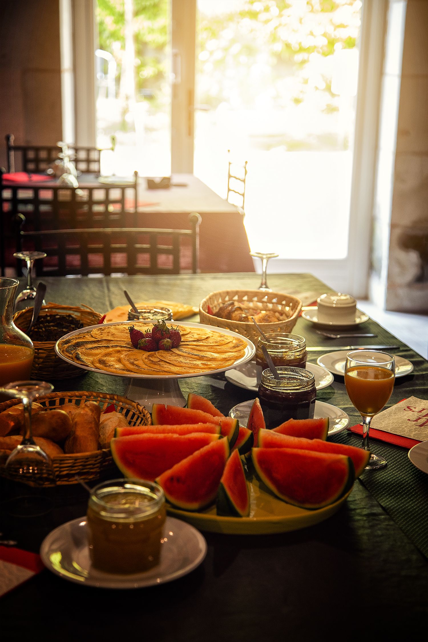 Daily buffet breakfast (EUR 9 per person)
