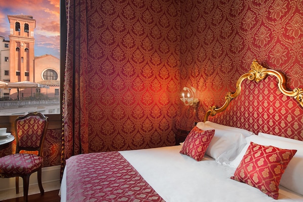 Superior Room | In-room safe, desk, soundproofing, iron/ironing board