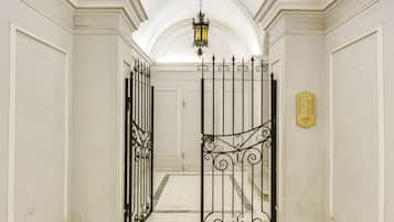 Nội thất lối vào