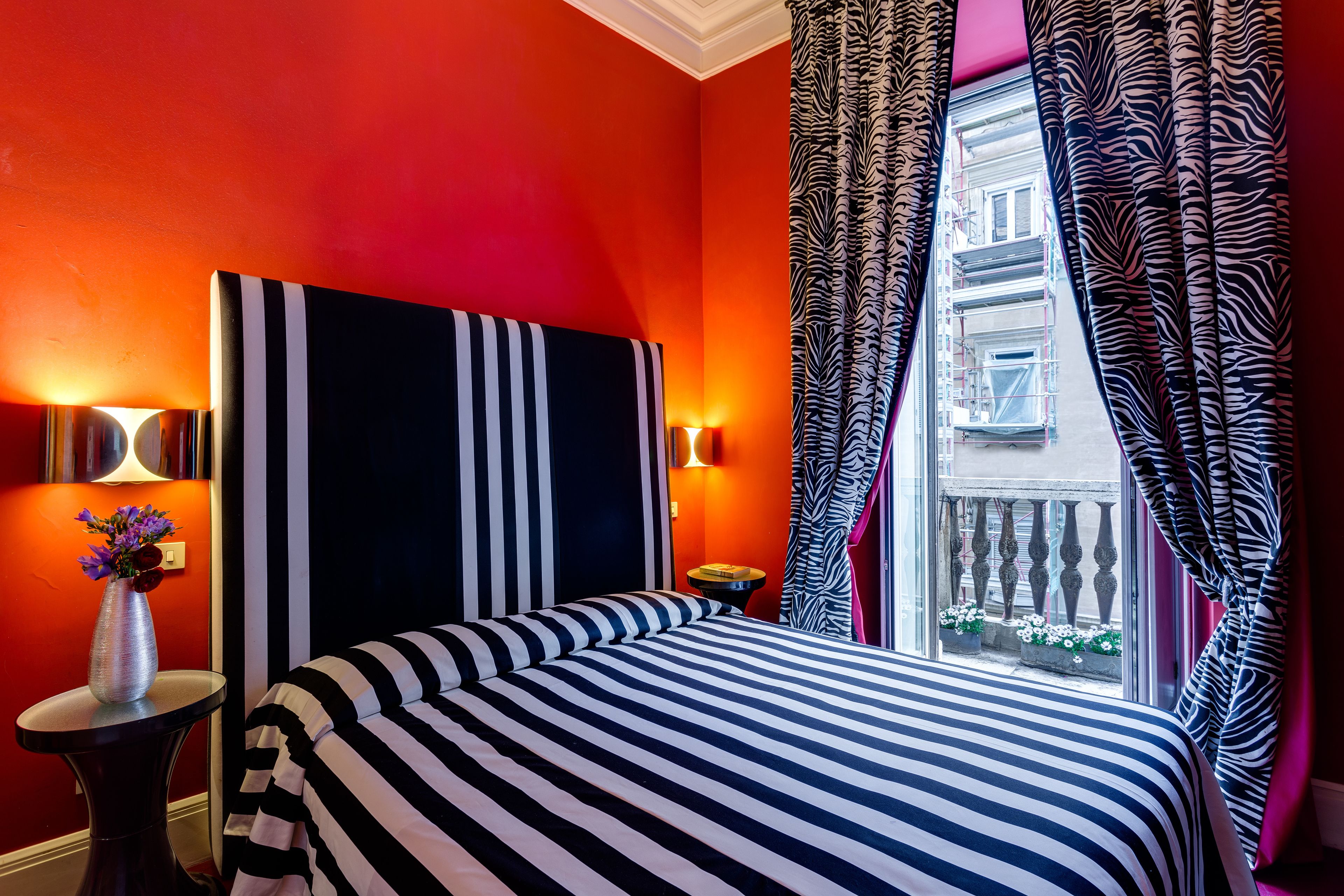 Habitación doble superior (Street View) | Ropa de cama de alta calidad, escritorio, wifi gratis