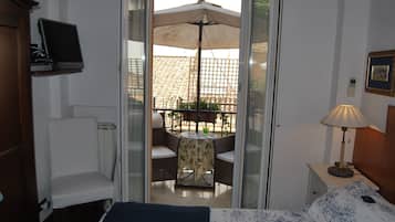 Double Room, Balcony | 2 bedrooms, Egyptian cotton sheets, premium bedding, down comforters