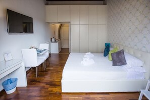 普通套房, 露台 | 2 間睡房、埃及棉床單、高級寢具、羽絨被
