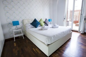 Suite junior, Terraza | Sábanas de algodón egipcio, ropa de cama de alta calidad y edredón 