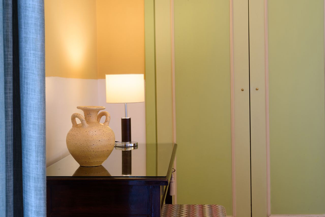 double room | minibar, desk, free wifi, bed sheets