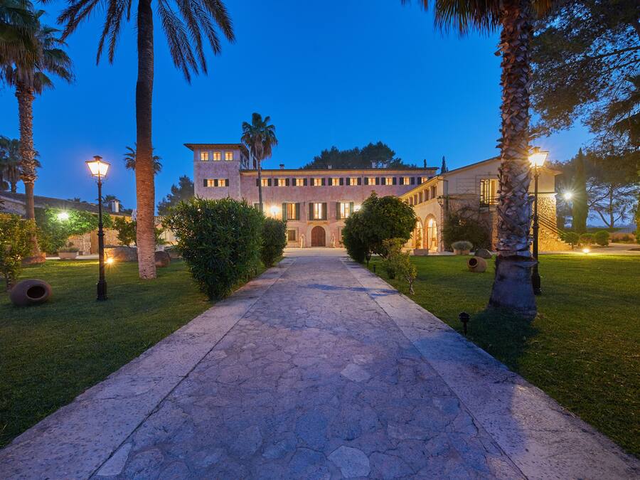 Front of property - evening/night