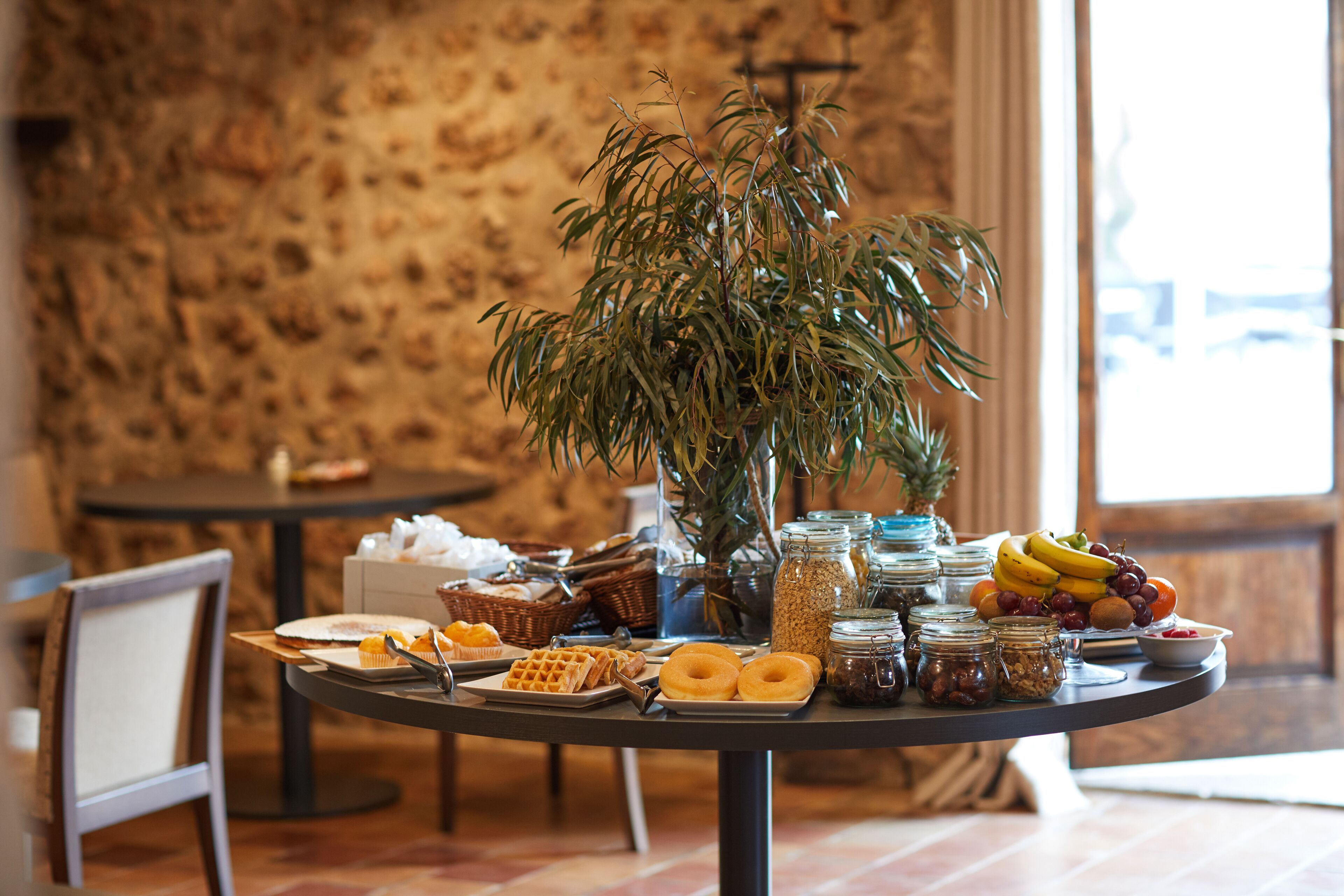 Desayuno continental gratuito y diario