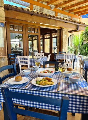 Terrace/patio - Basilica Holiday Resort (Paphos)