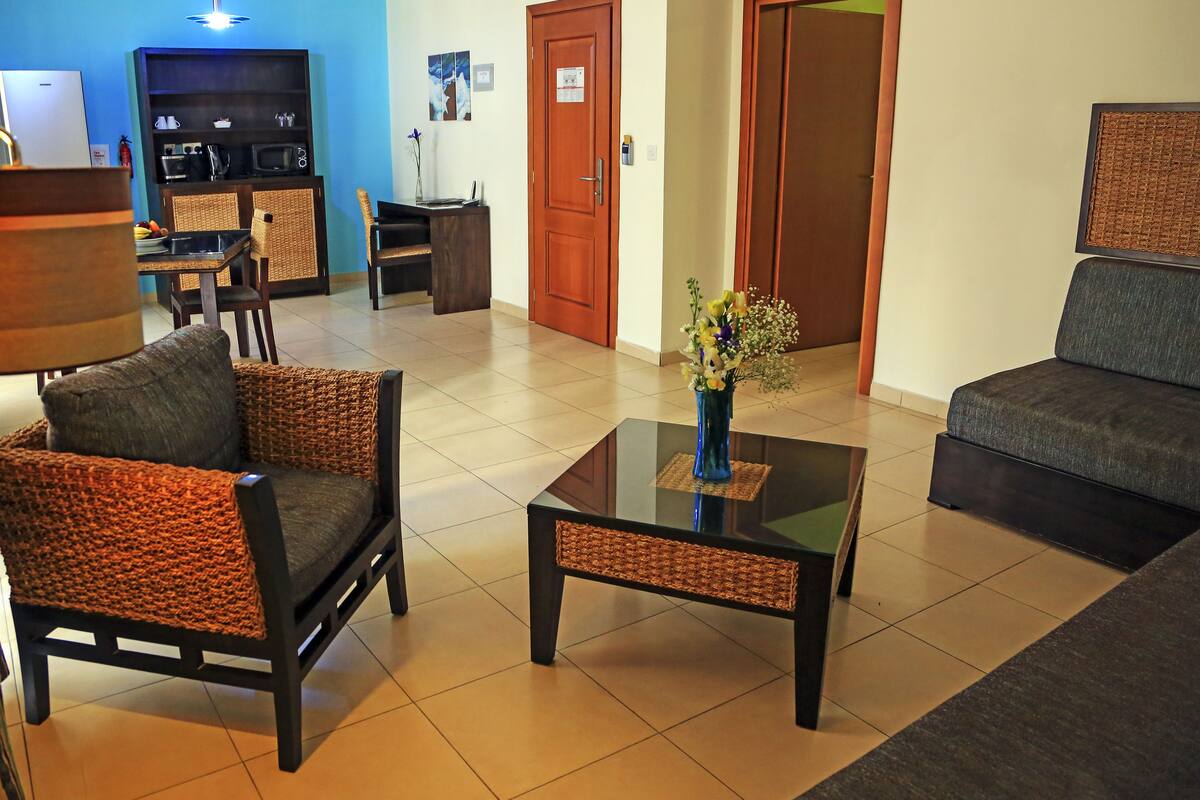Suite, 1 Bedroom | 1 bedroom, in-room safe, desk, blackout drapes