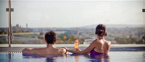 Piscina externa sazonal