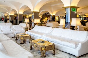 Sala de estar en el lobby
