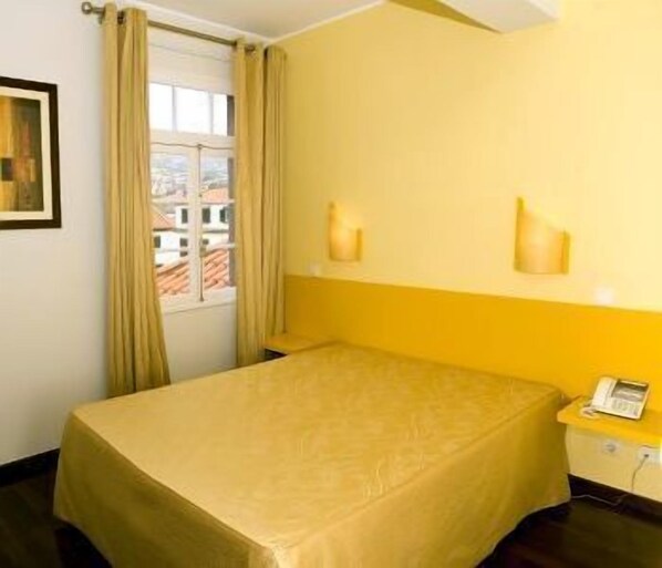 Rum | Skrivbord, extrasängar och gratis wi-fi