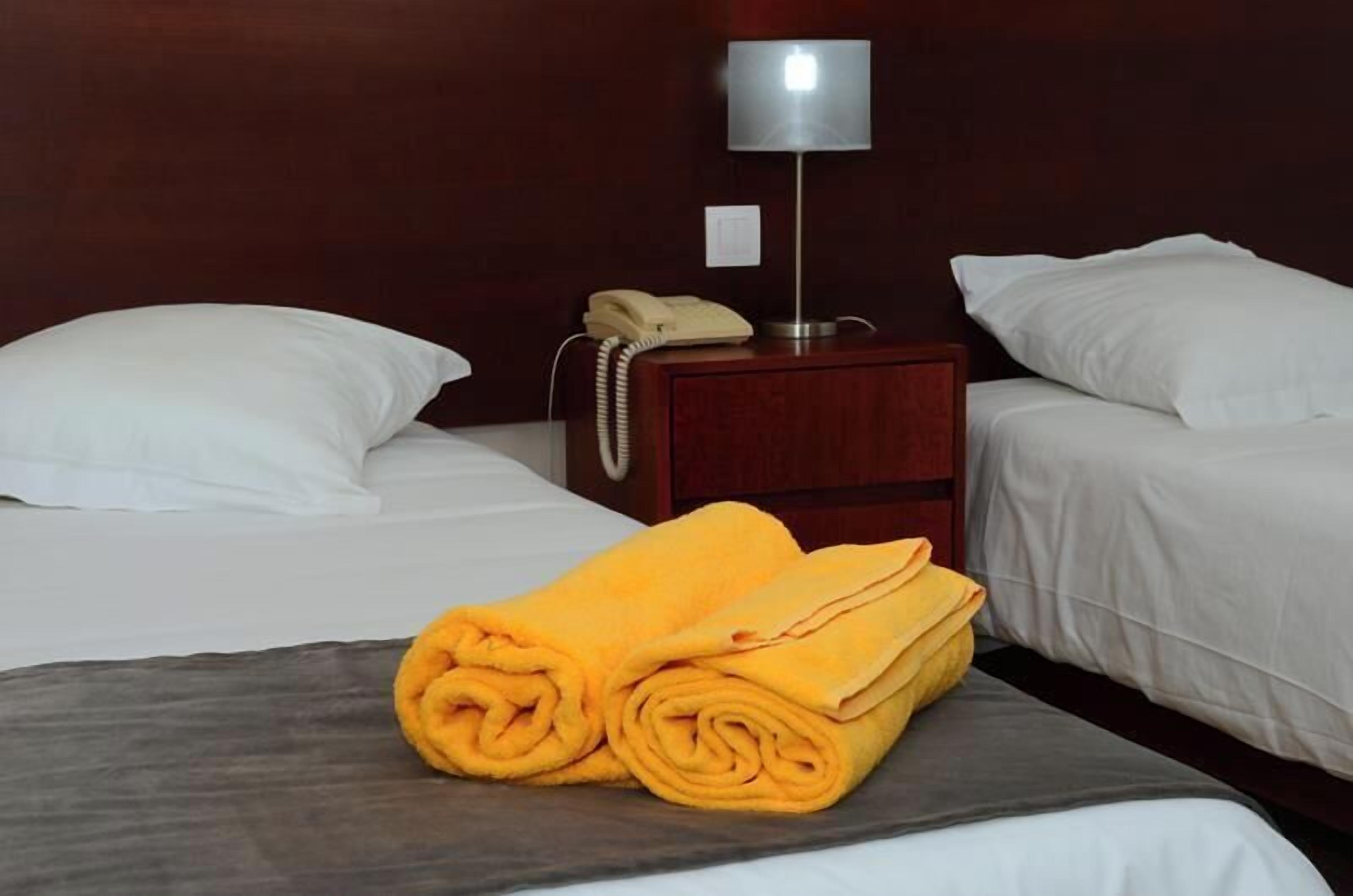 1 bedroom, pillow-top beds, in-room safe, soundproofing