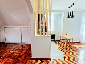 Deluxe-studiolejlighed - terrasse | Individuel indretning, gratis baby-/barnesenge, gratis Wi-Fi, sengetøj