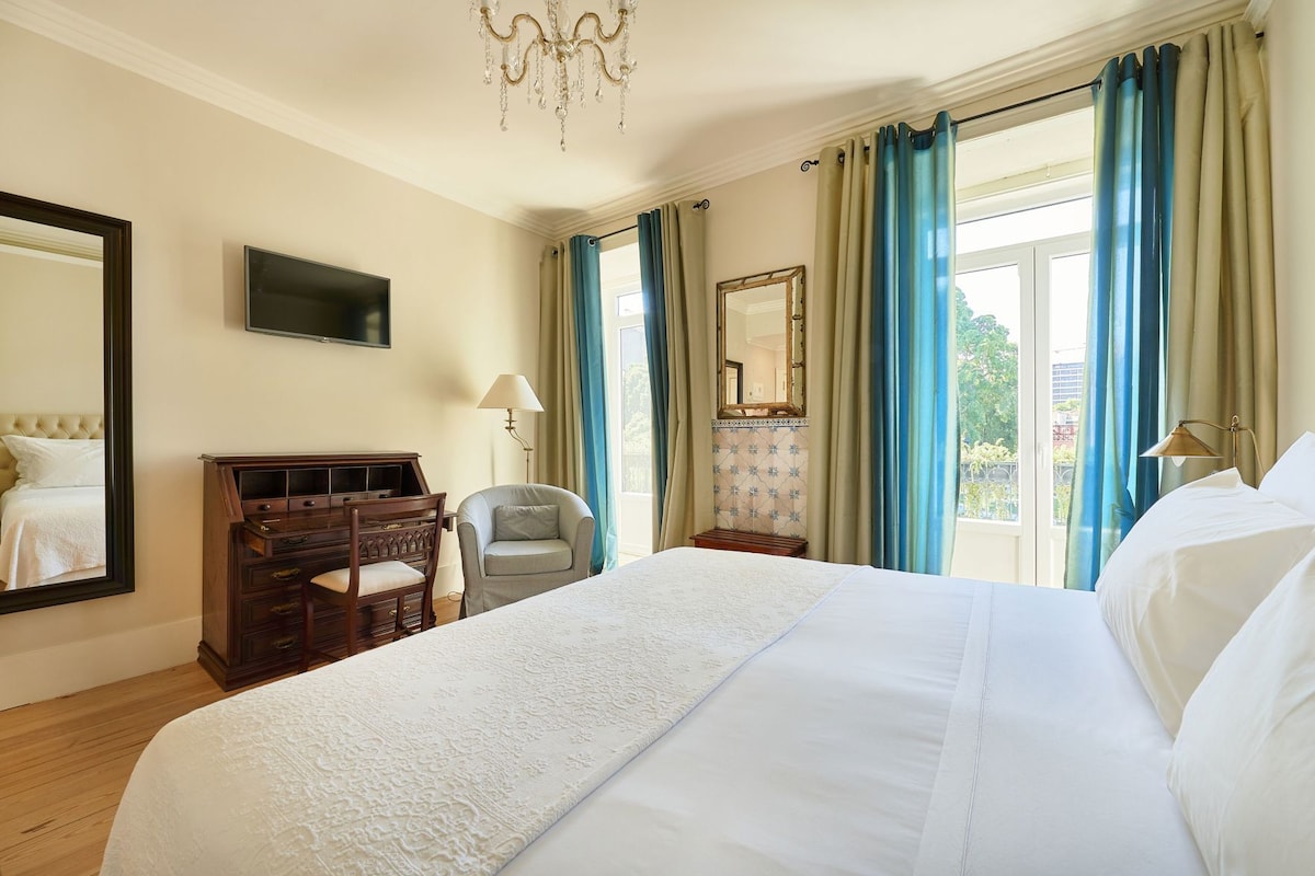 Minibar, in-room safe, soundproofing, iron/ironing board (on request)