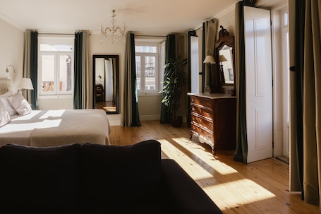 Suite, Park View | 1 bedroom, minibar, in-room safe, soundproofing