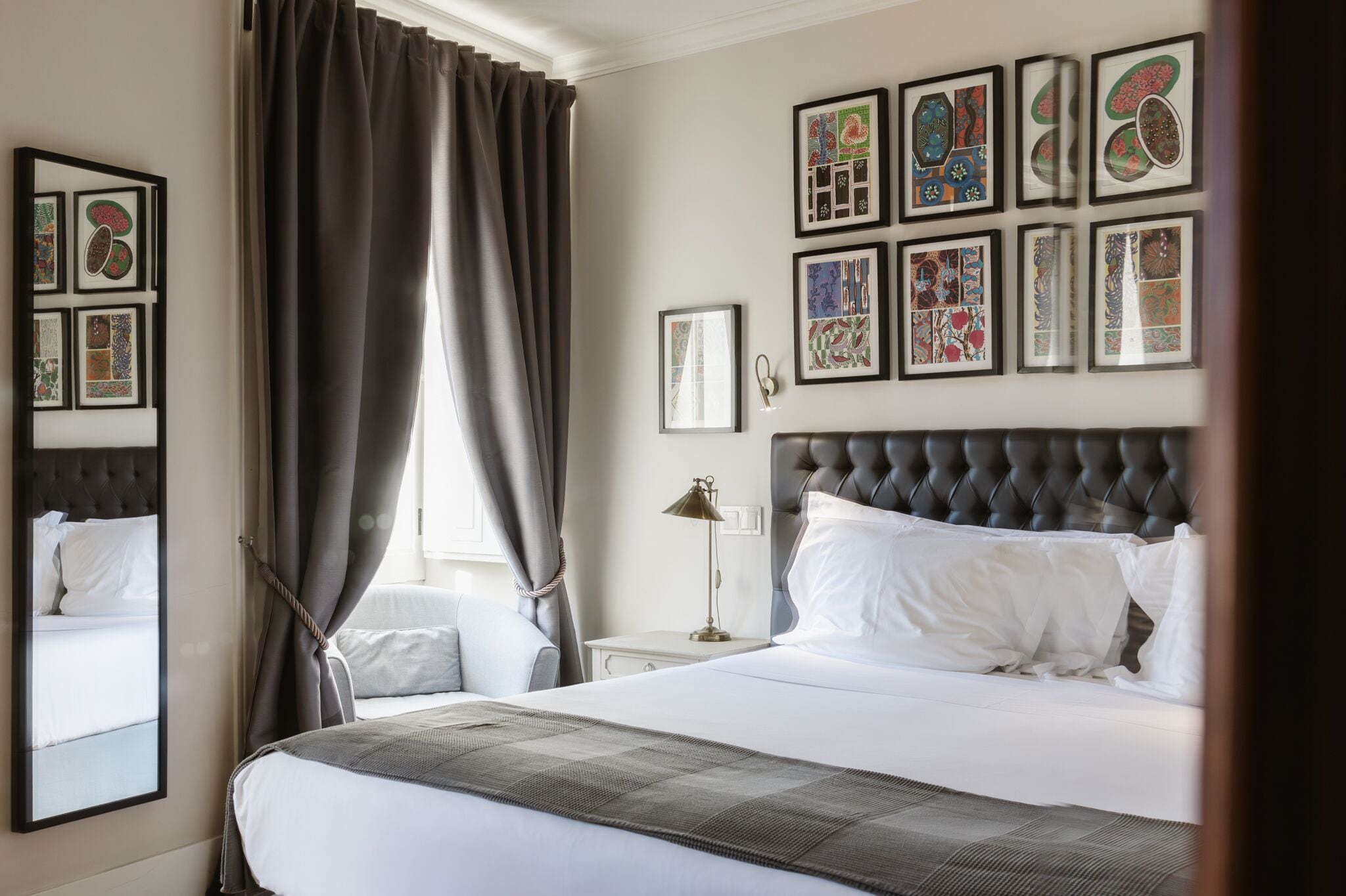 standard double or twin room | minibar, in-room safe, soundproofing, iron/ironing board