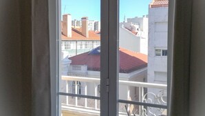 Twin Room | Balcony - Residencial Lord (Lisbon)